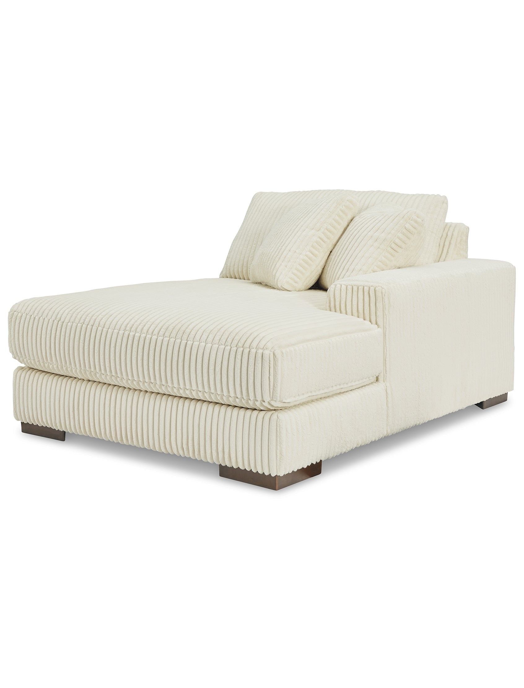Lindyn Super Chaise