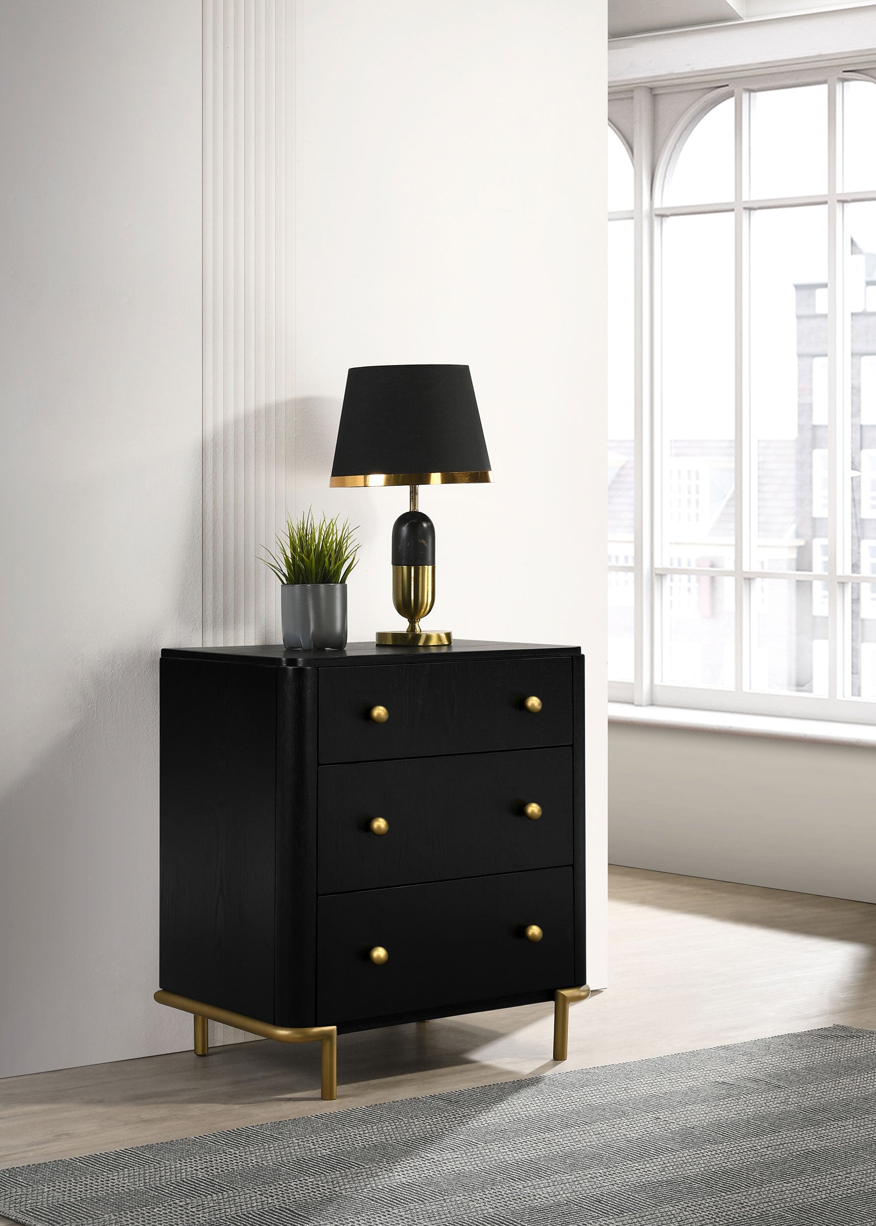 Arini 3-drawer Nightstand