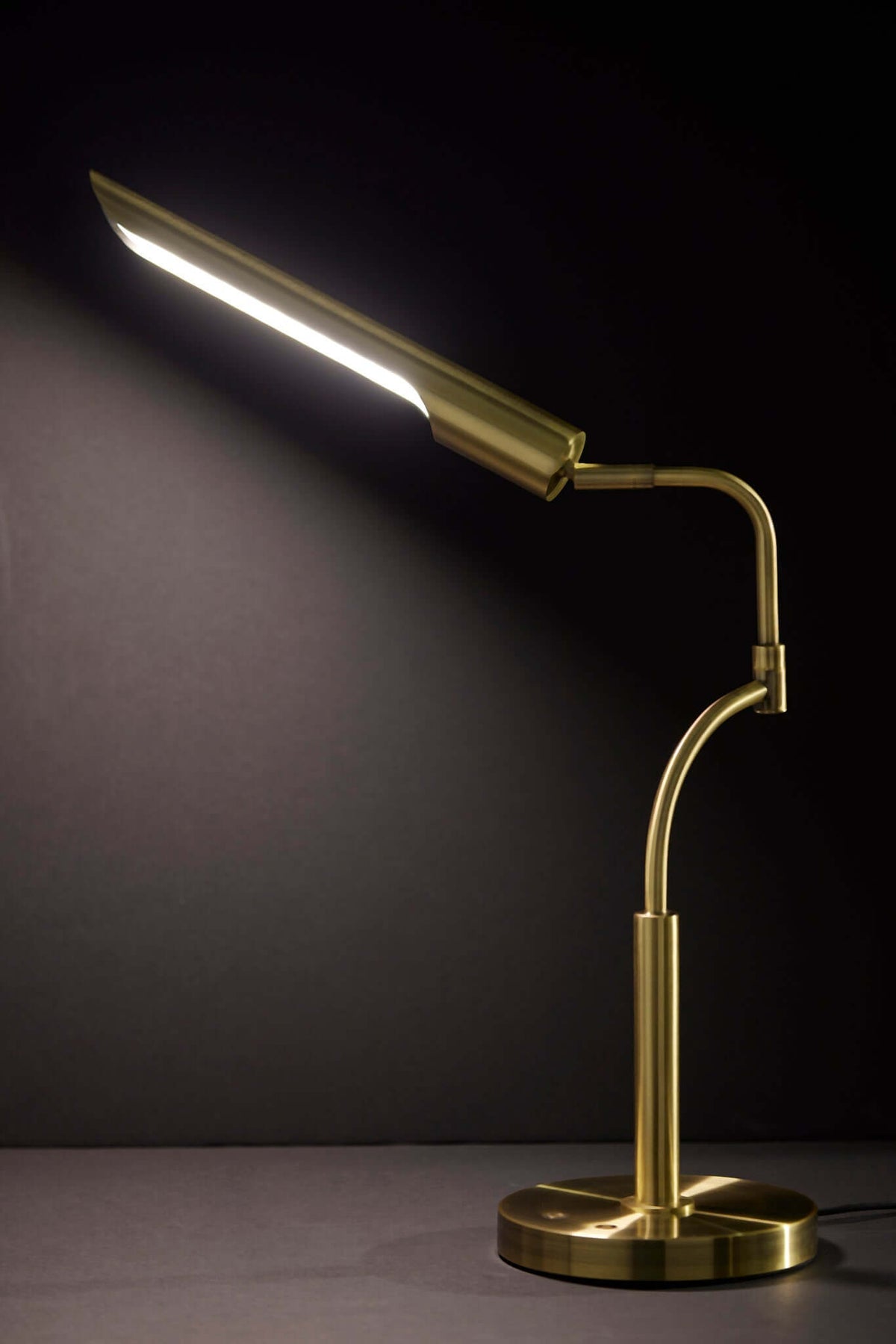Notion LED Desk Lamp w. Smart Switch- Antique Brass