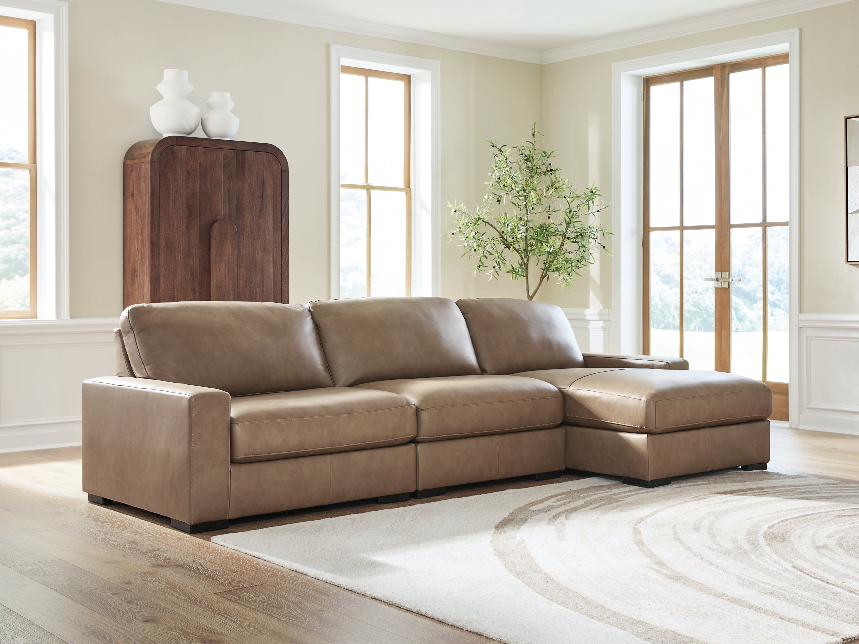 Veronella Sectional Sofa Set