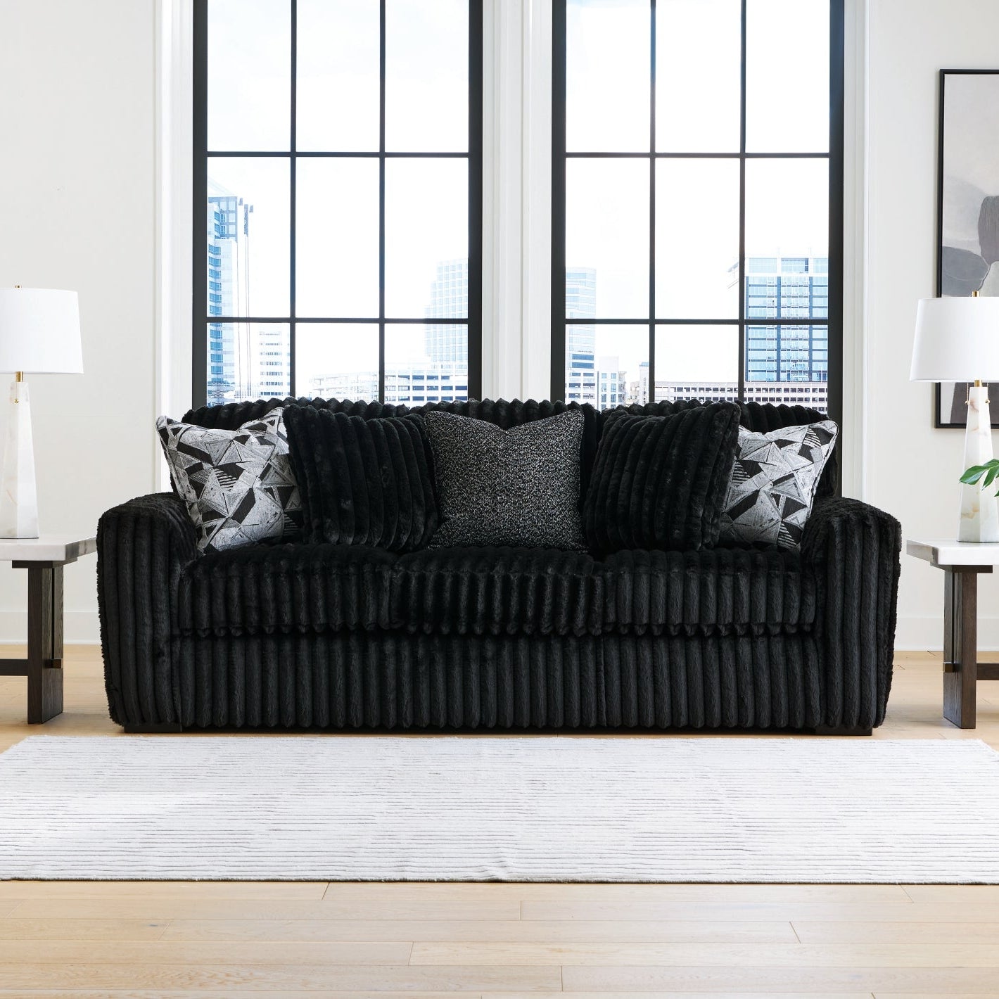 Midnight-Madness Sofa