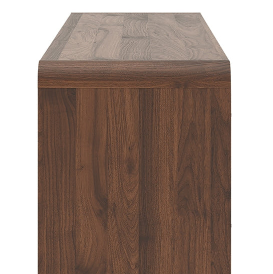 Hollinaze Dresser