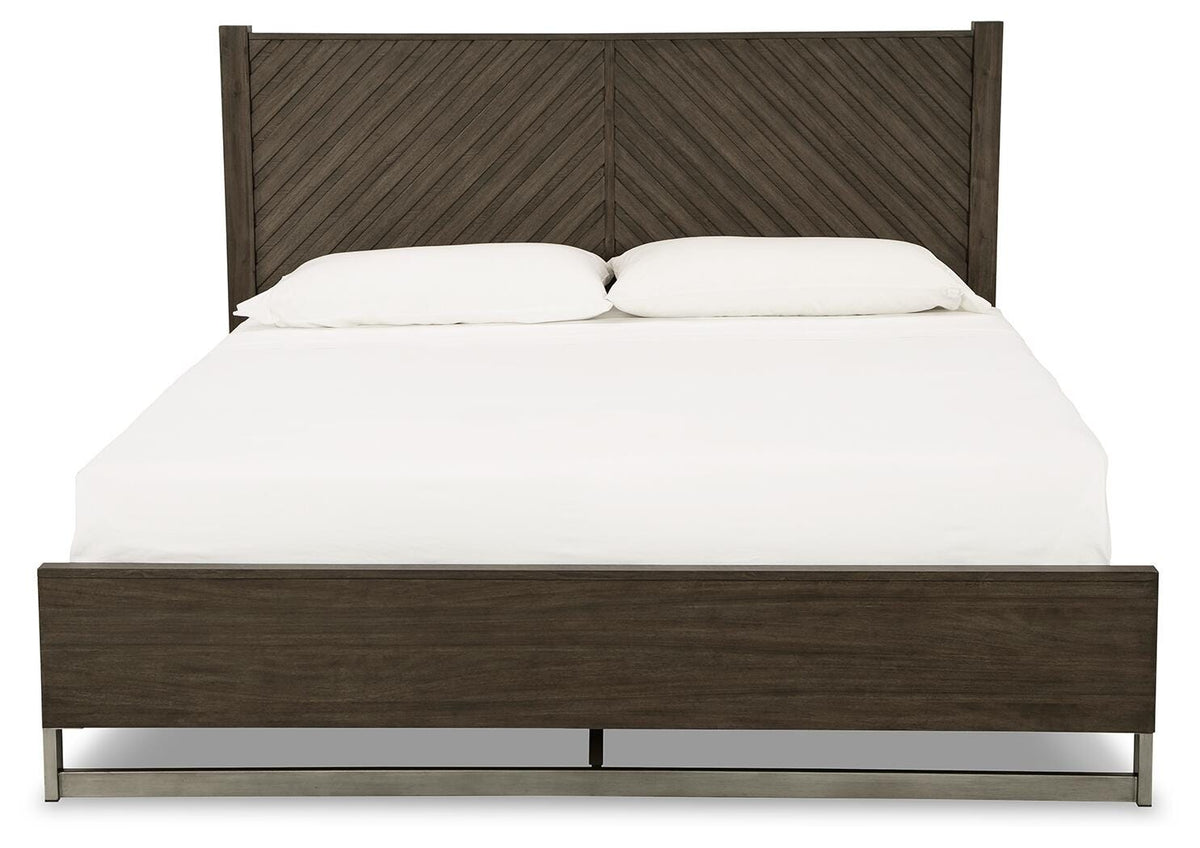 Arkenton California King Panel Bed with Mirrored Dresser