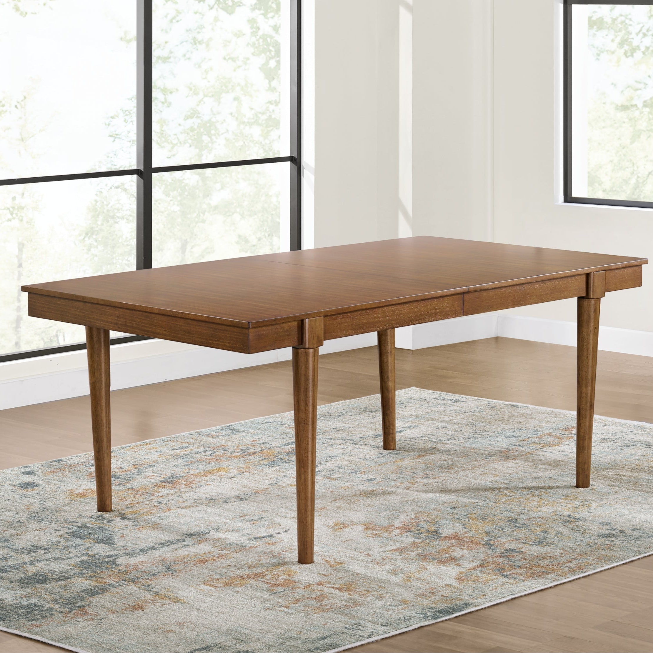 Lyncott RECT Dining Room EXT Table