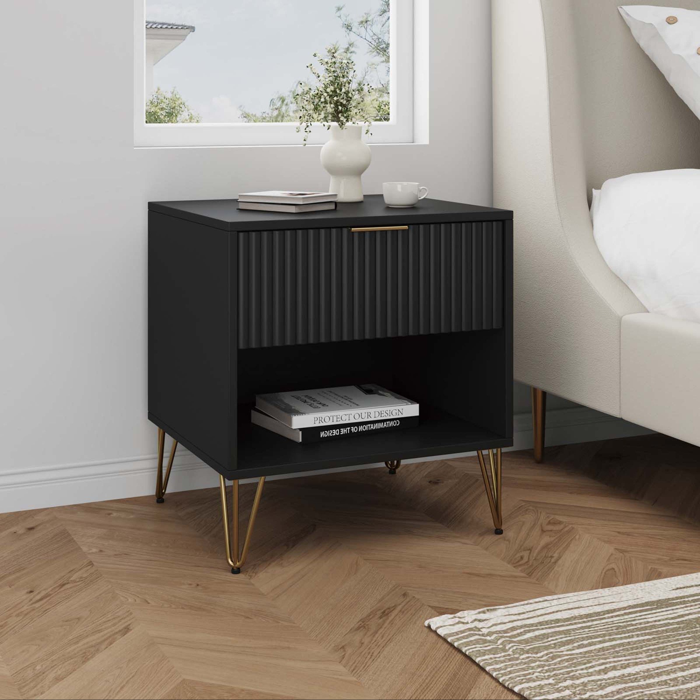 Dumbo Modern Black 1-Drawer Nightstand | Sleek Bedside Storage | MidinMod