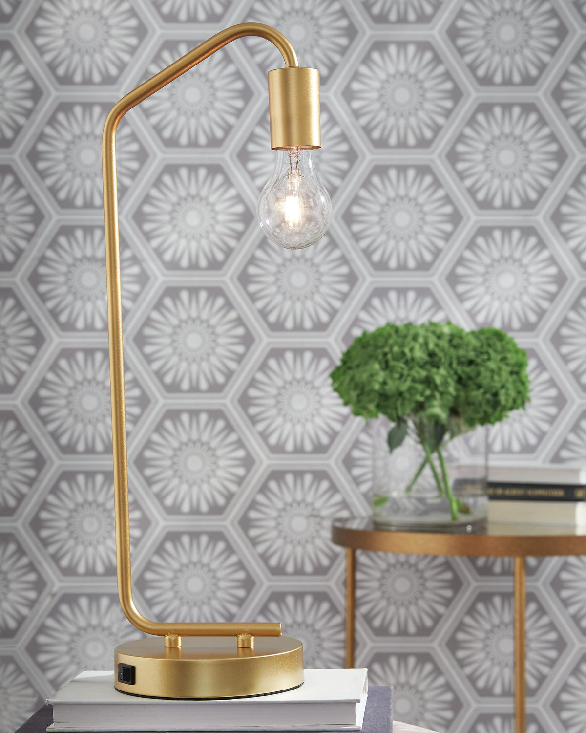 Covybend Desk Lamp