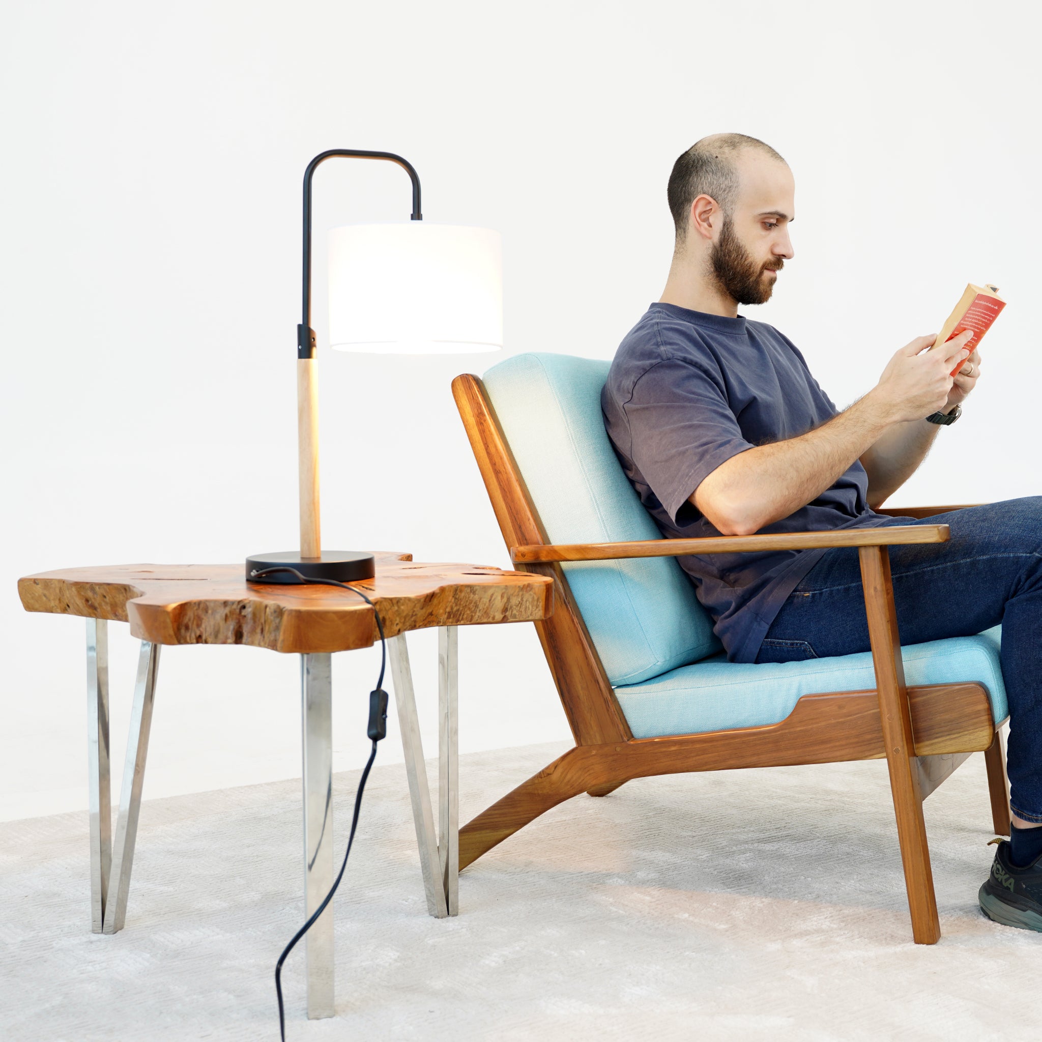 Vesta Paniz Simple Table Lamp with Cylinder Shade