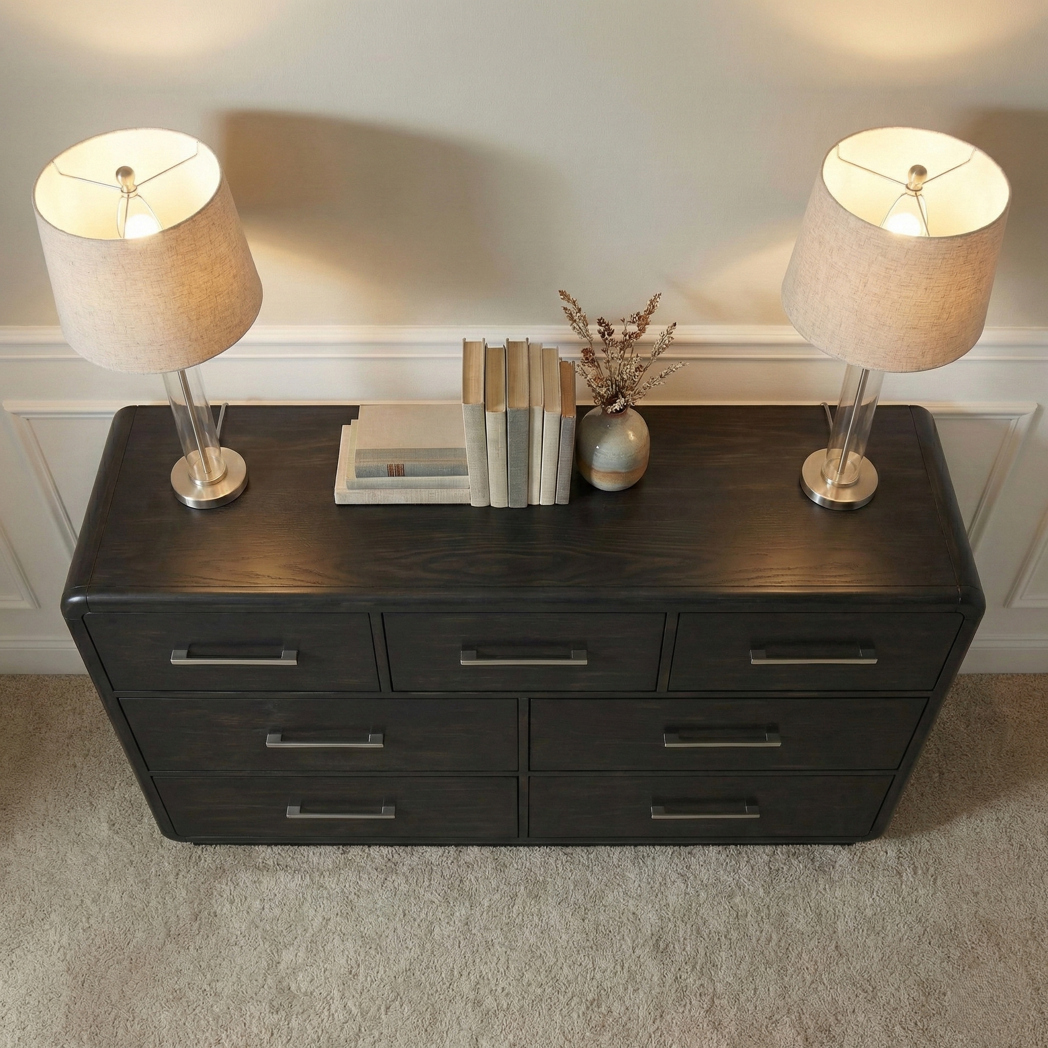 Rowanbeck Modern 7 Drawer Dresser
