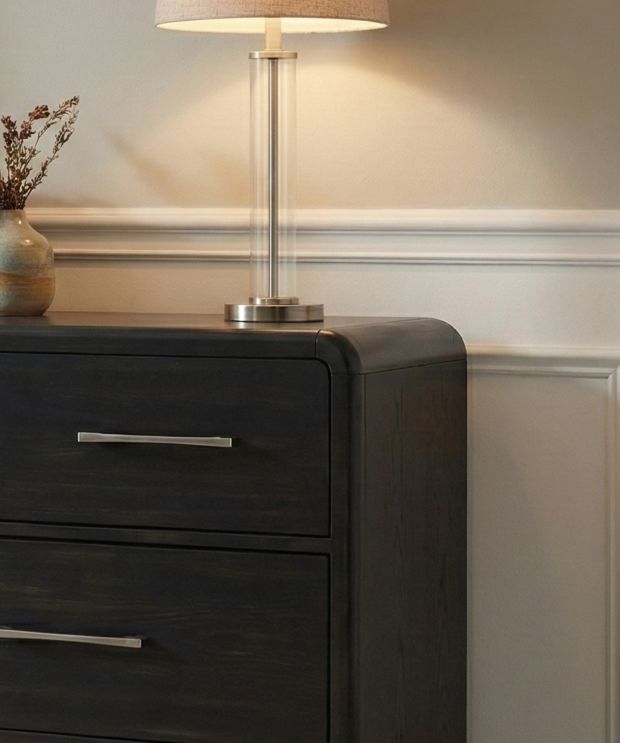 Rowanbeck Modern 7 Drawer Dresser