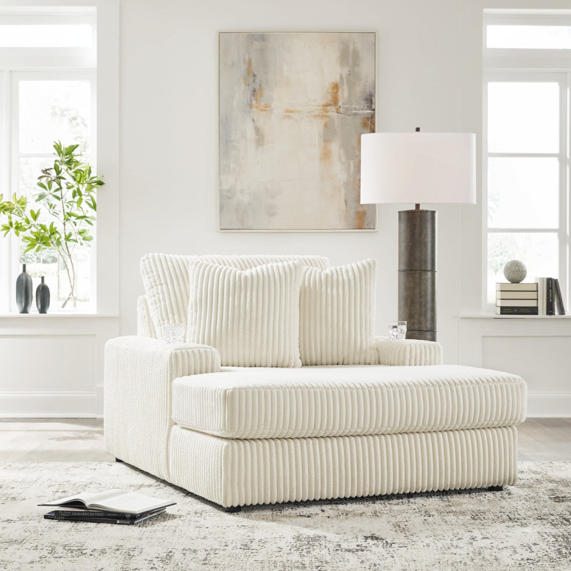 Lindyn Chaise - Ivory