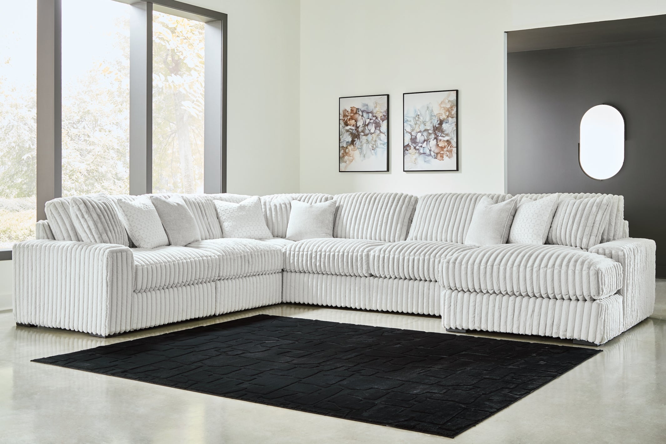 Stupendous 6-Piece Sectional with Right Chaise