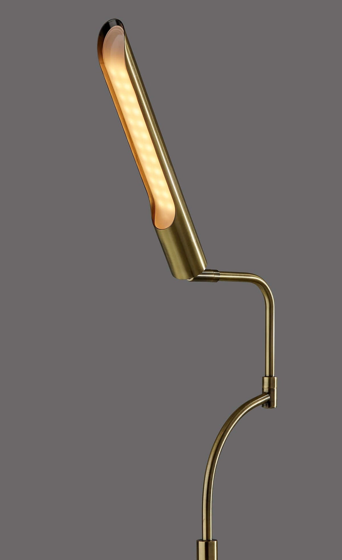 Notion LED Floor Lamp w. Smart Switch- Antique Brass