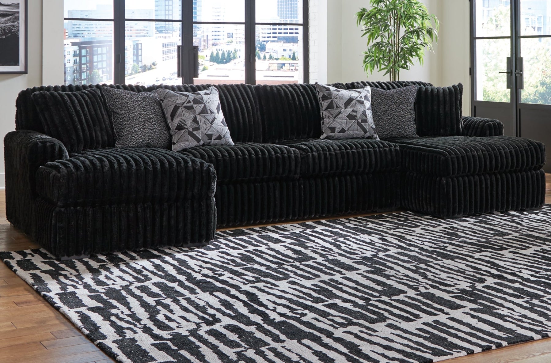 Midnight-Madness 3-Piece Sectional with Chaise
