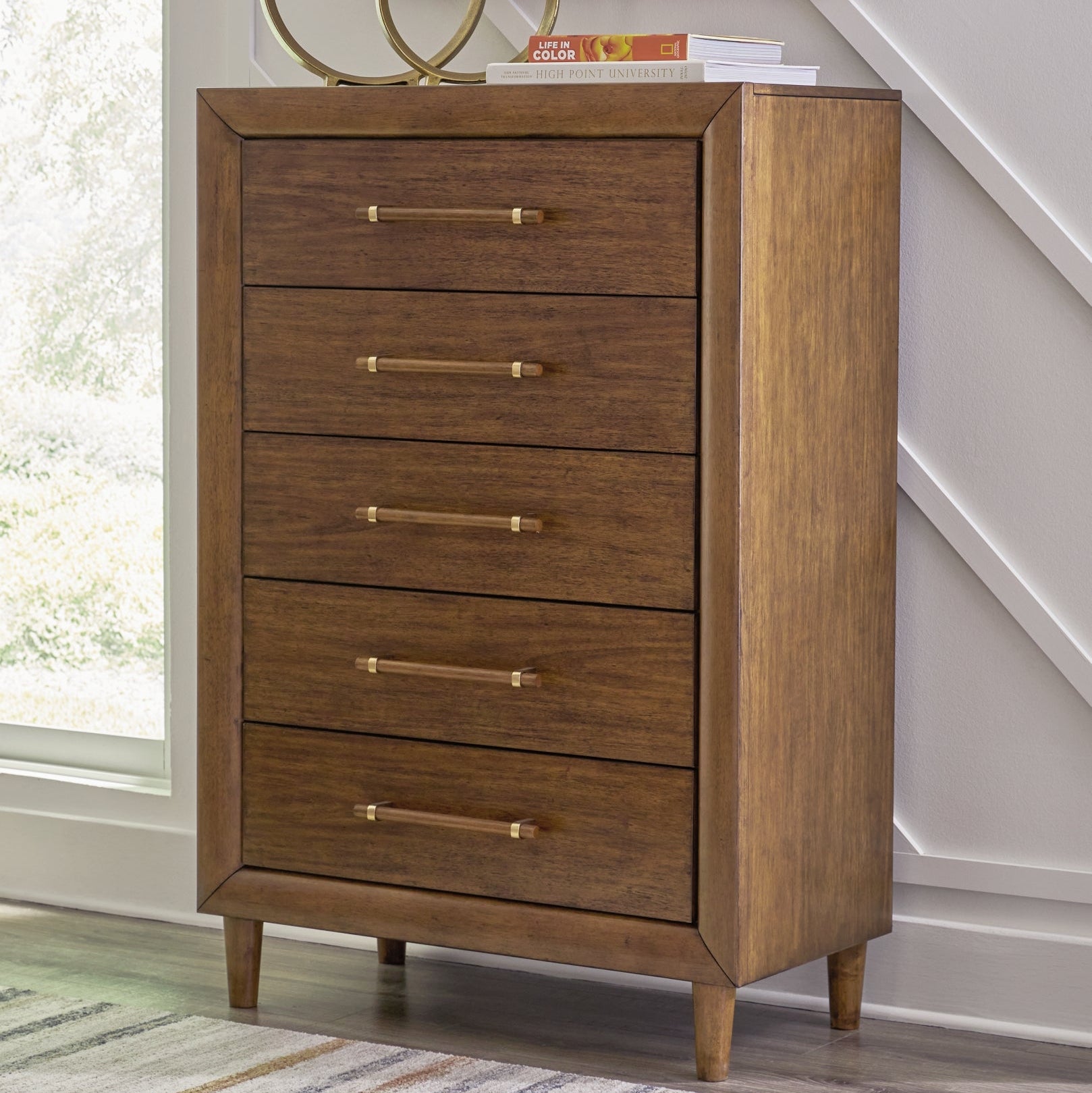 Lyncott Five Drawer Chest