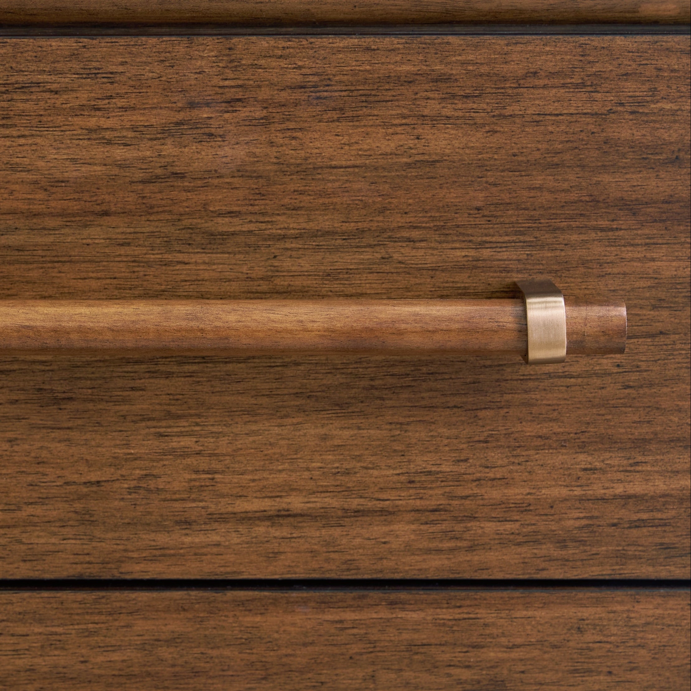 Lyncott Dresser