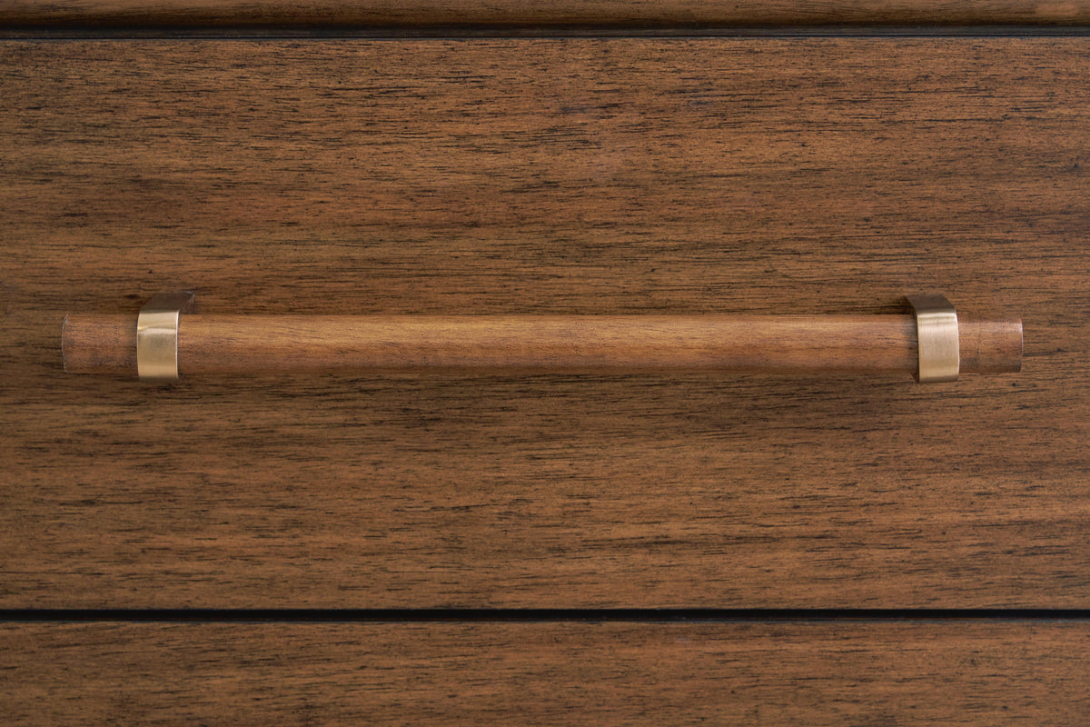 Lyncott Five Drawer Dresser