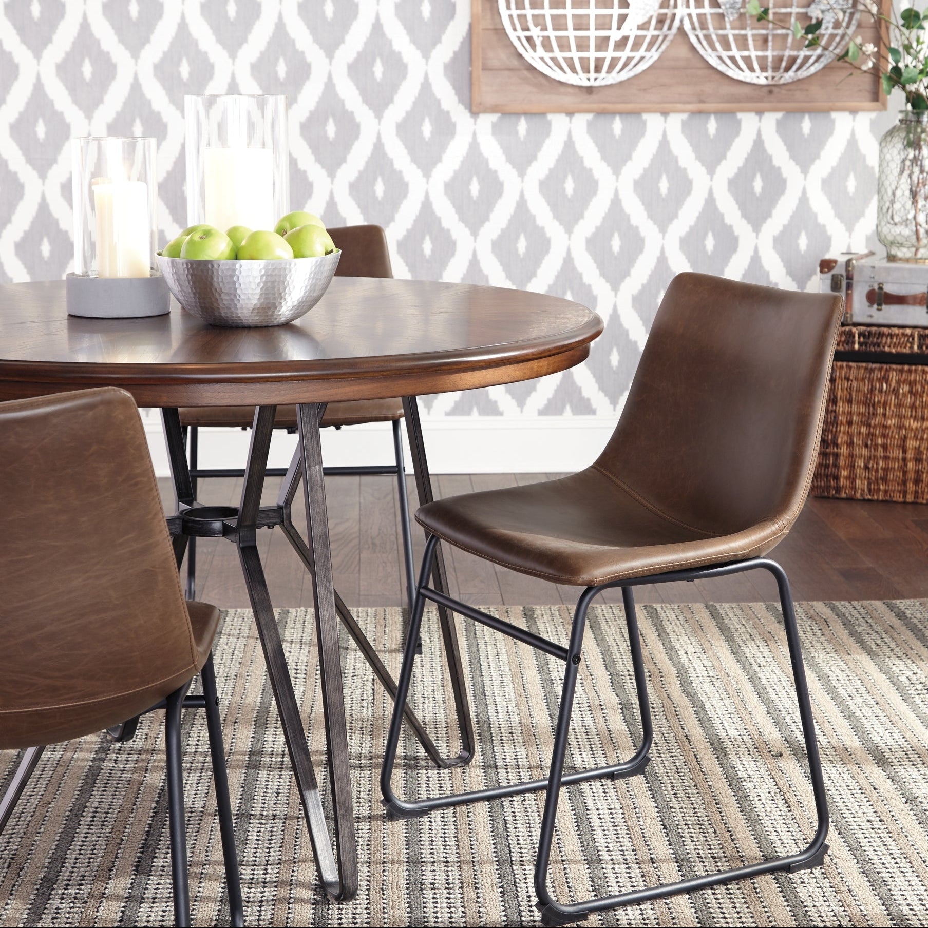 Centiar Dining UPH Side Chair (2/CN)