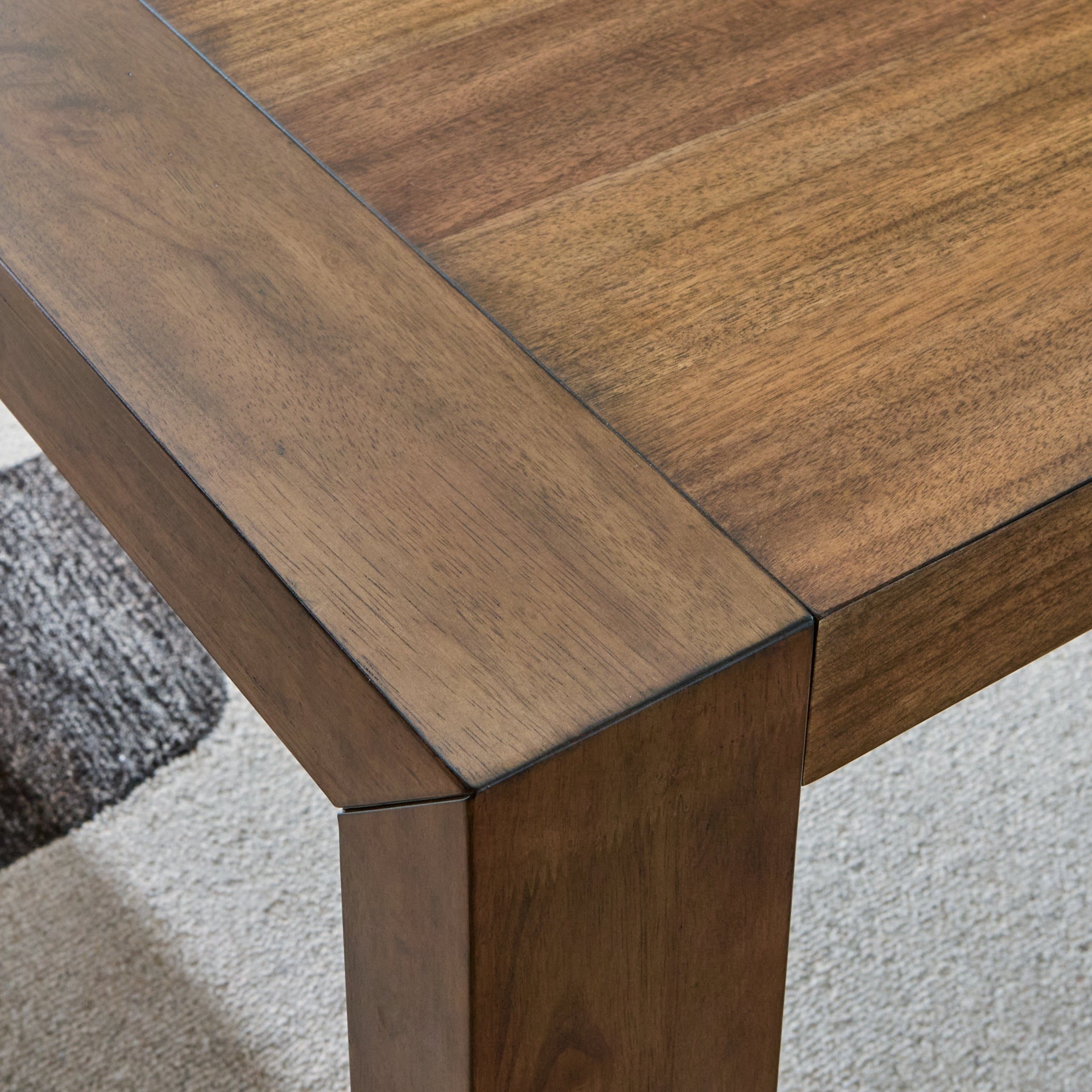 Kraeburn Rectangular Dining Room Table