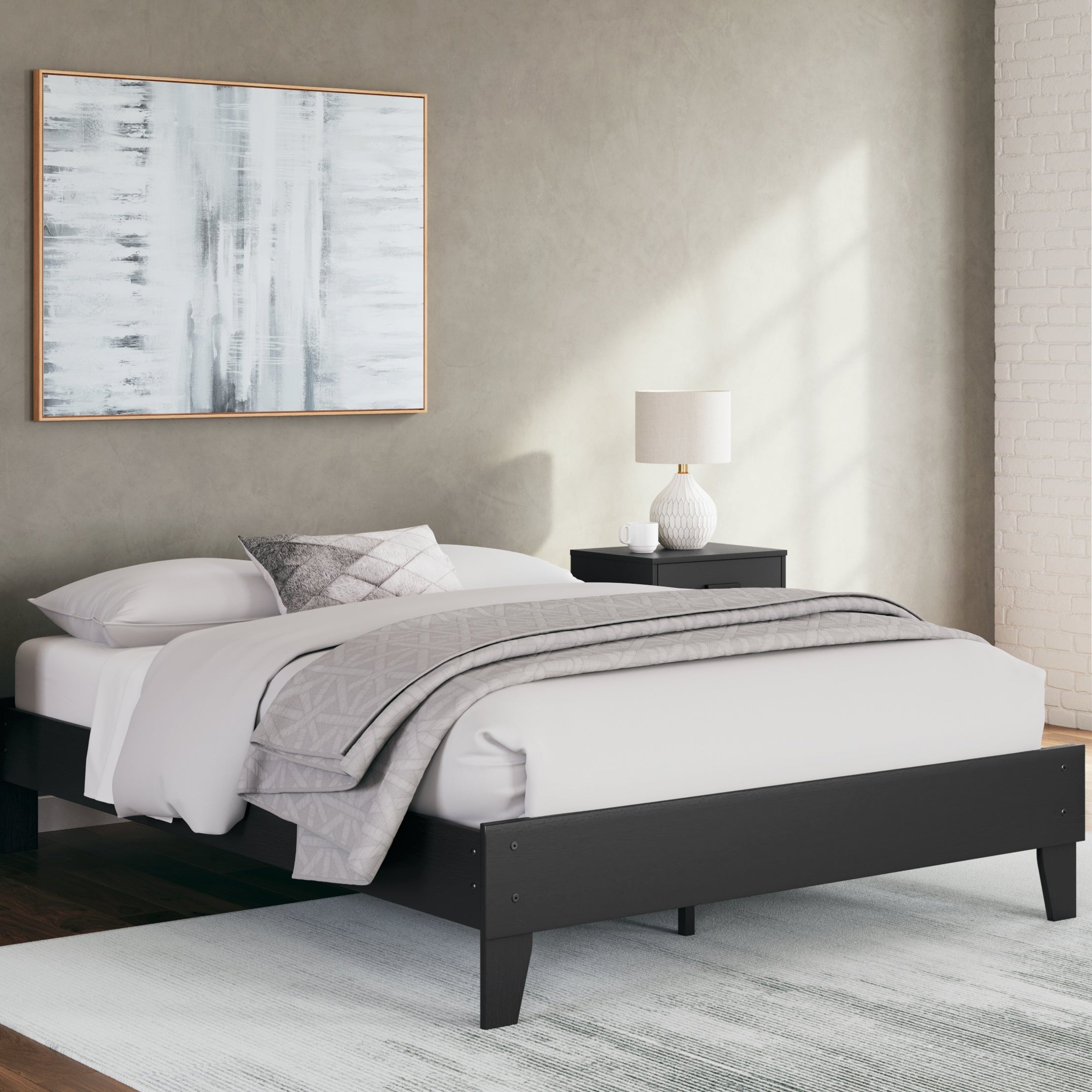 Socalle Queen Platform Bed