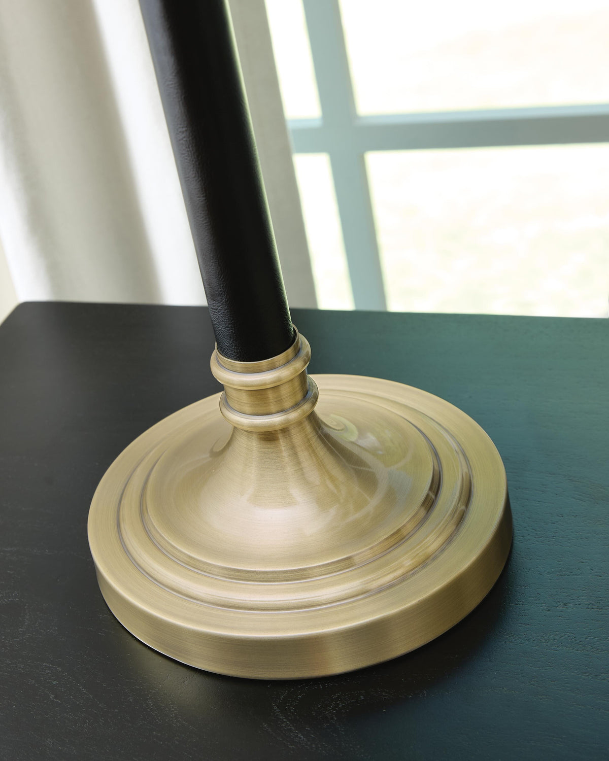 Clairwell Desk Lamp