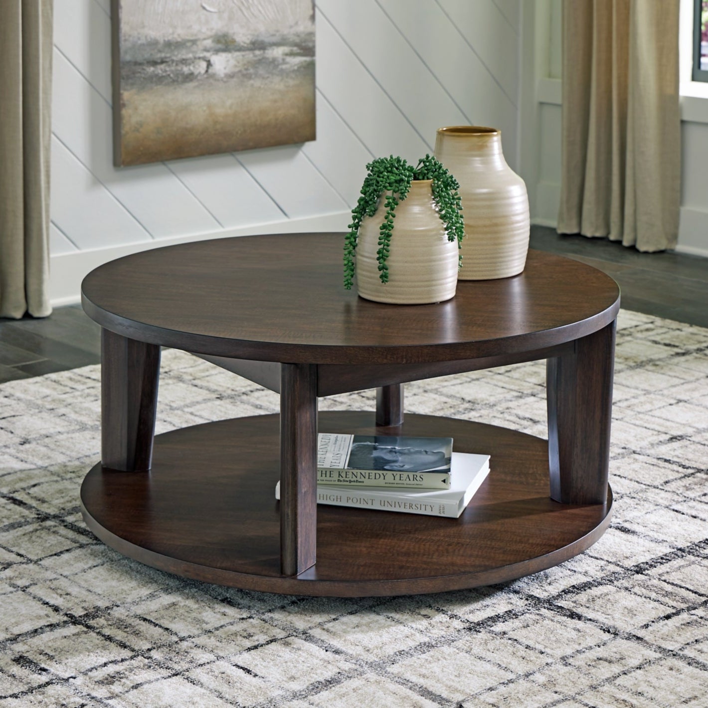Korestone 2 Round Cocktail Table - Brown