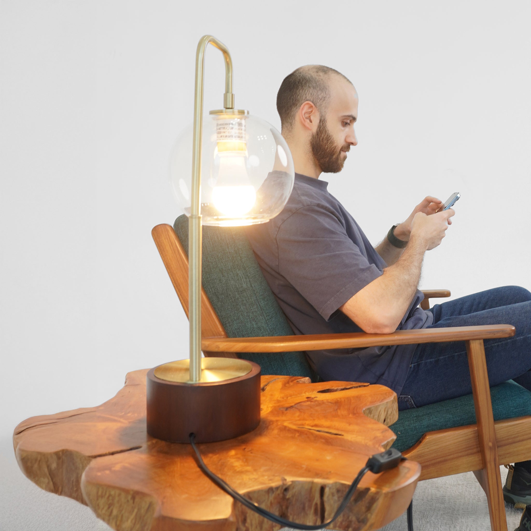 Aether Table Lamp - Walnut - Bronze