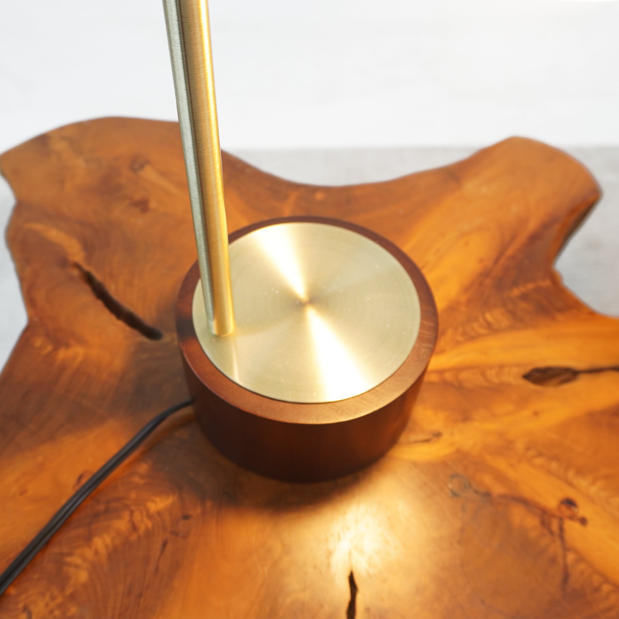 Aether Table Lamp - Walnut - Bronze