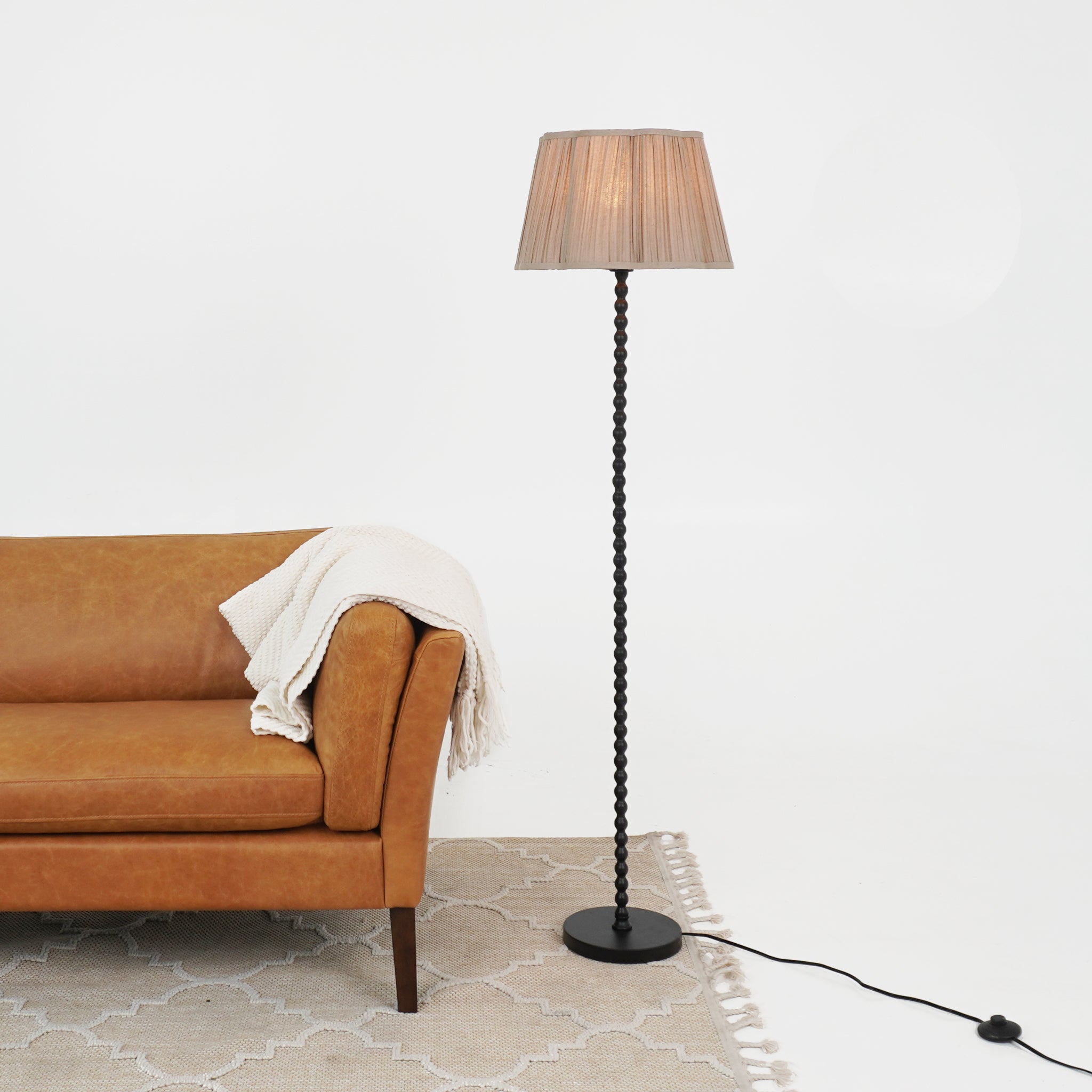 Flame Floor Lamp - Natural + Black