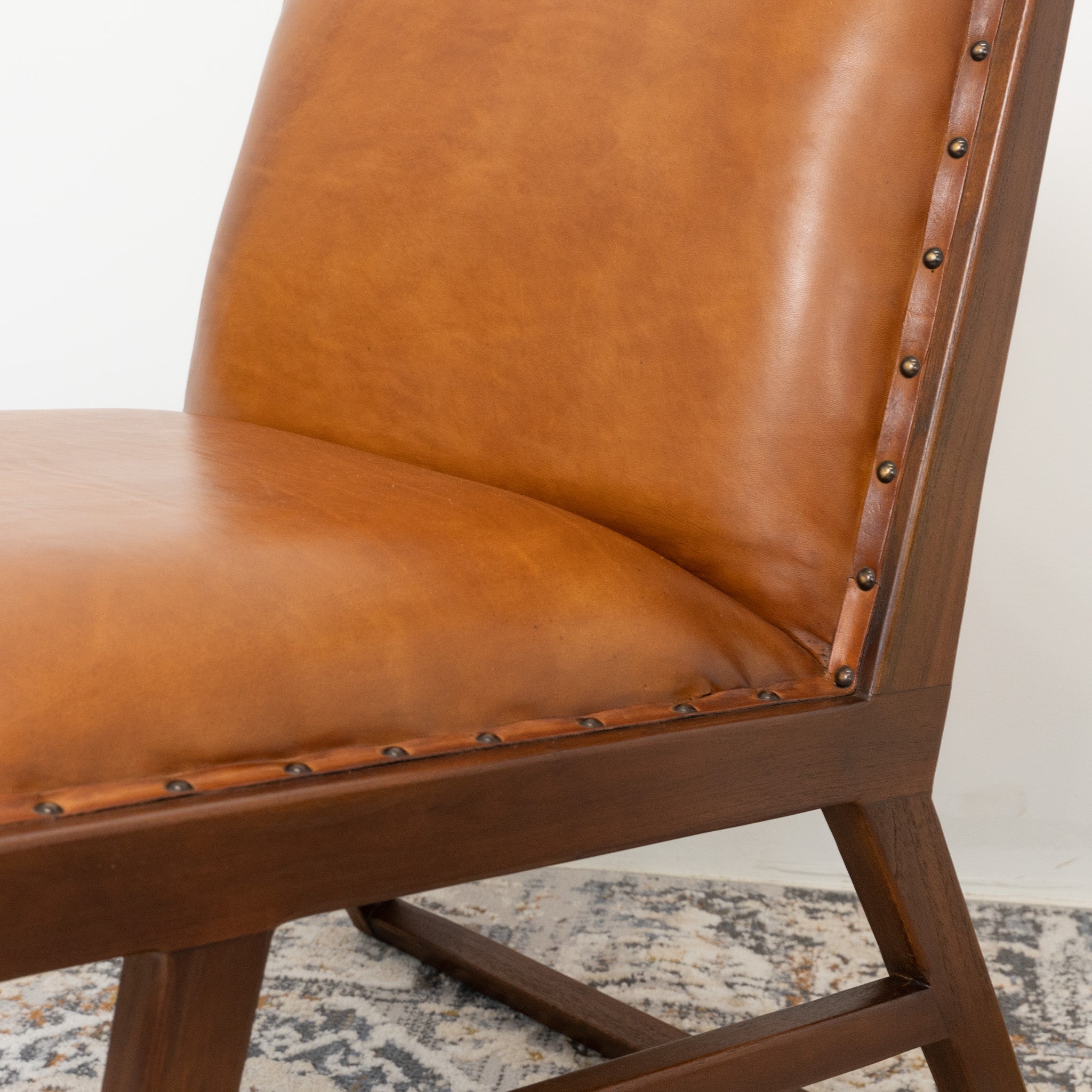 Pohan Mid-Century Modern Genuine Leather Lounge Chair | MidinMod