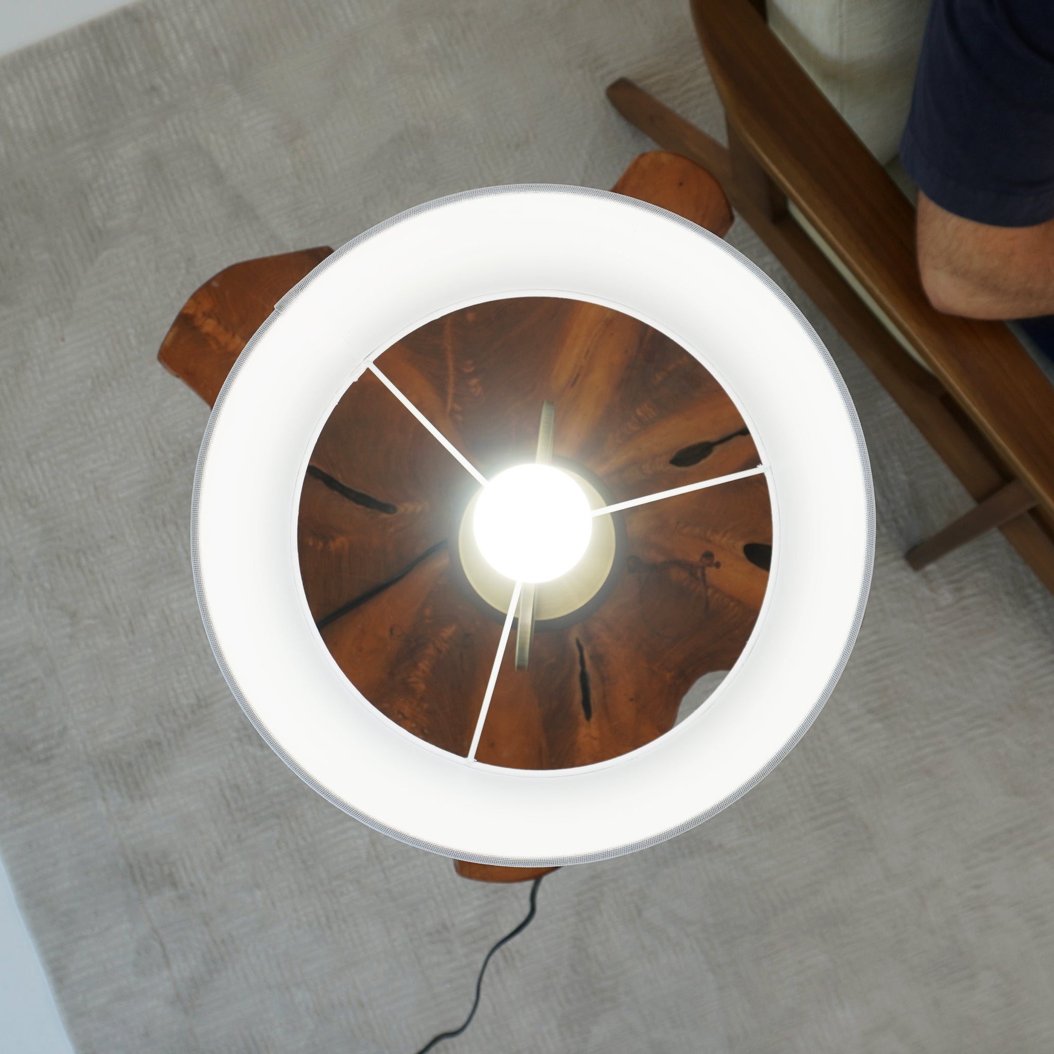 Vega Metal Circular Table Lamp