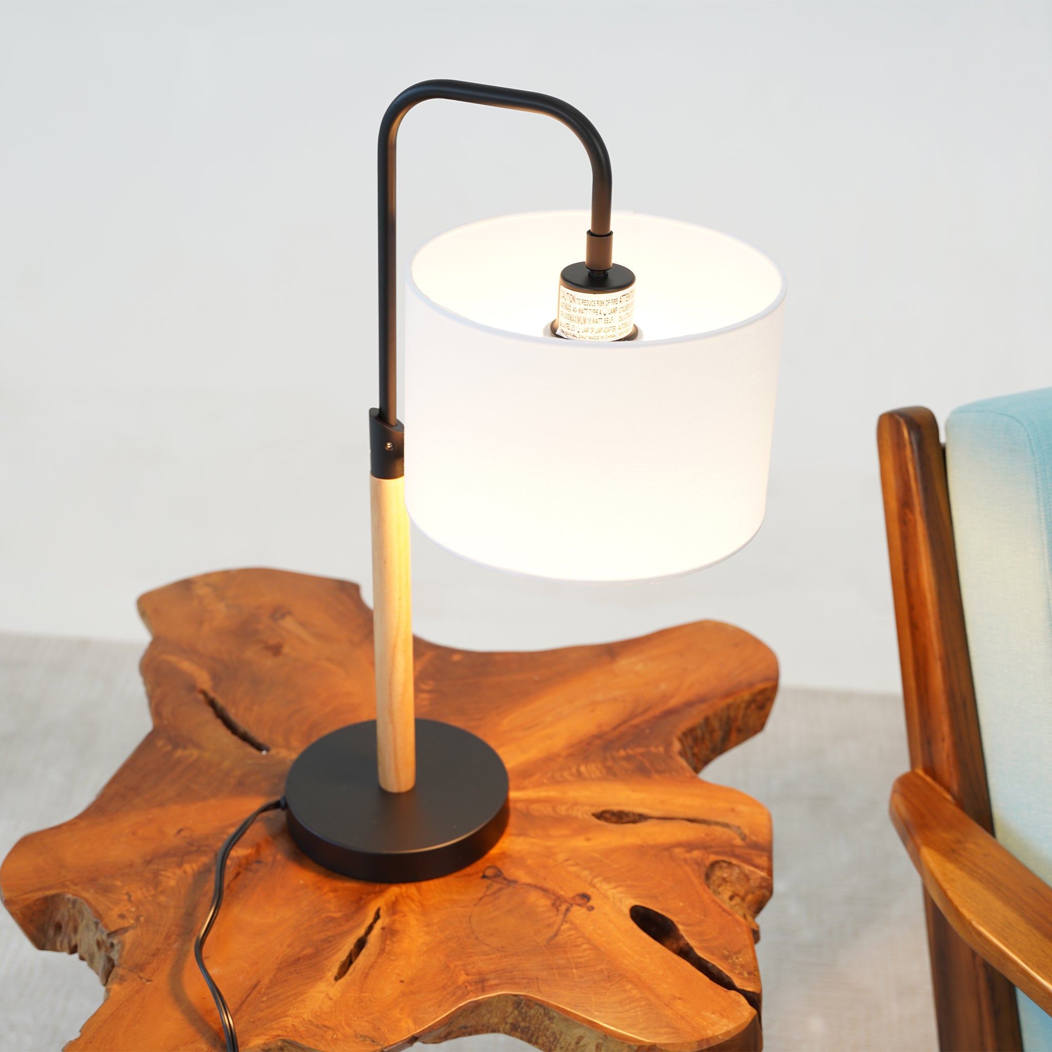 Vesta Table Lamp - Natural - Black