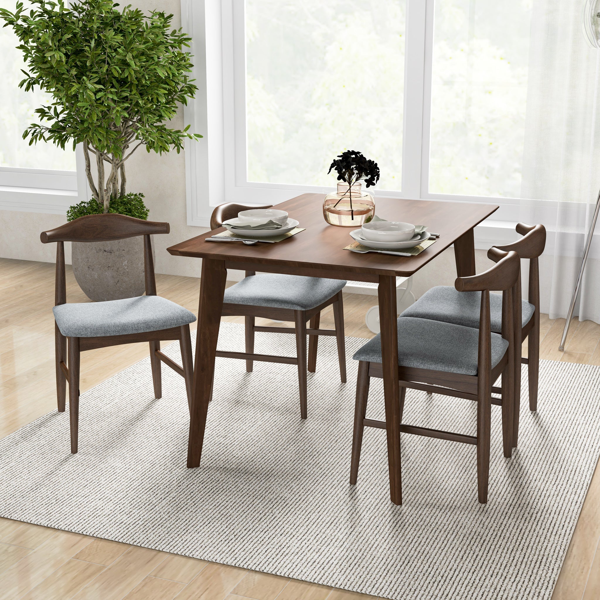 Compact table and online chairs set